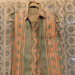 Vintage sleeveless button up